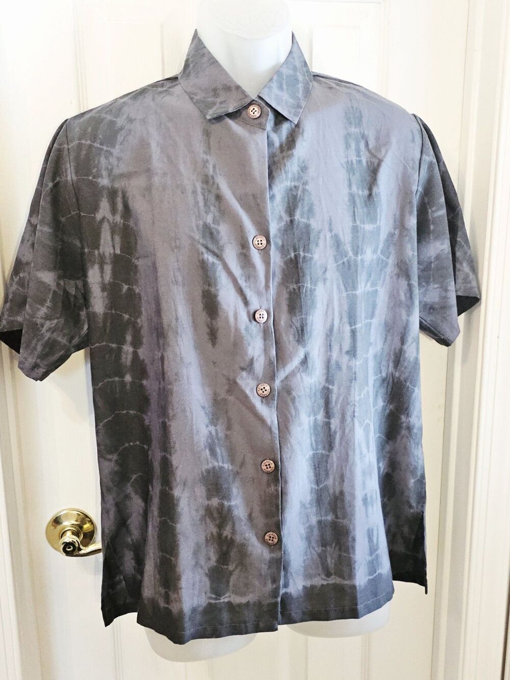 La La Leela Shirt Batik Tie Dye Gray Rayon Men's Medium  Button Down Casual